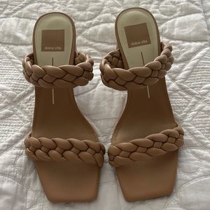 Dolce Vita braided paily sandal in taupe. Size 8